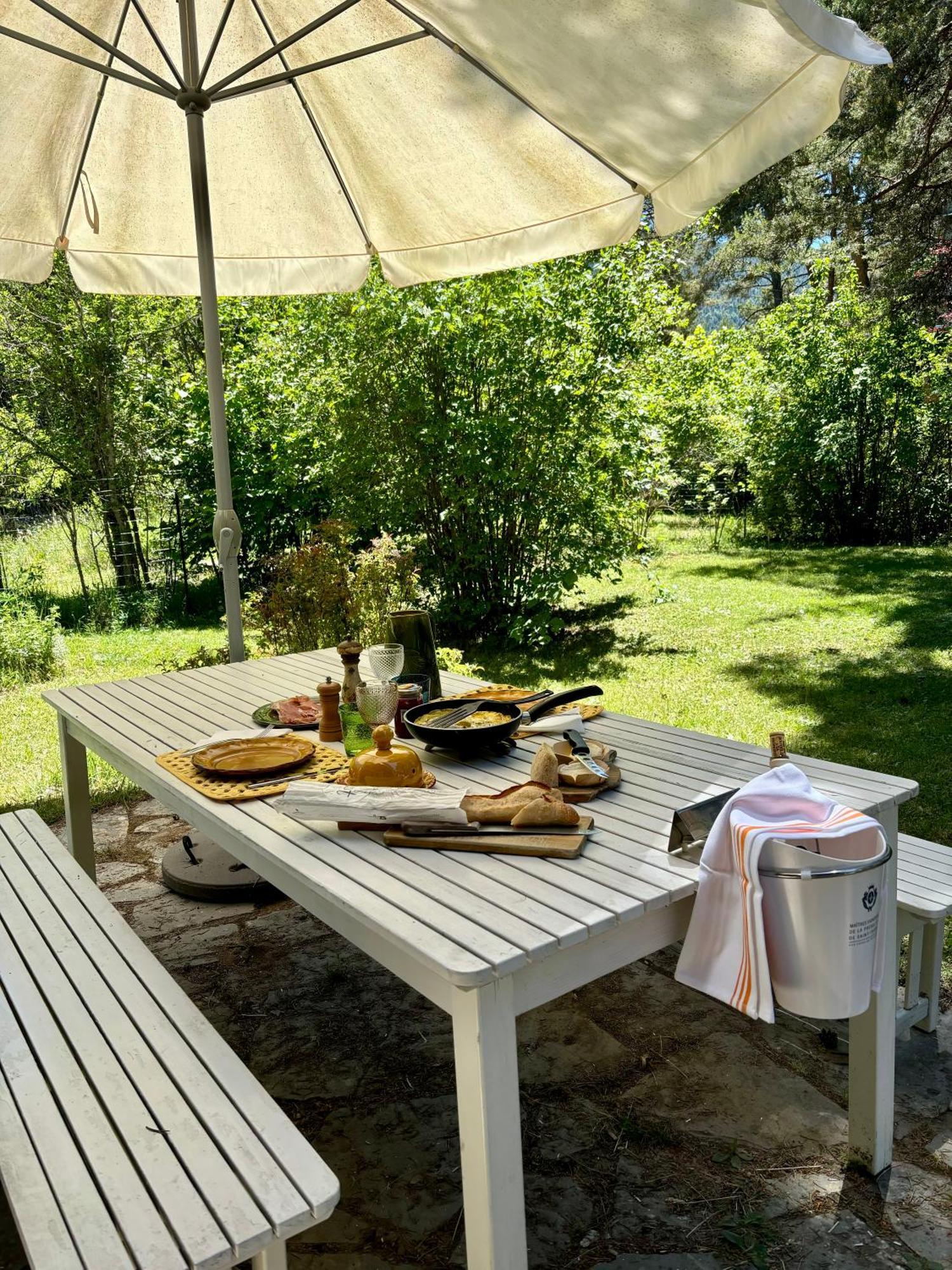 Large Riverside Chalet Near Gorges Du Verdon La Bastide  Extérieur photo